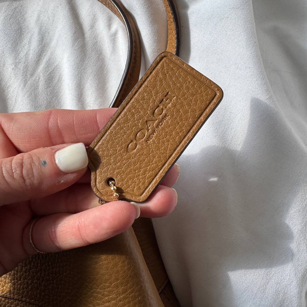 Coach Brown Leather Shoulder Bag - Picture 8 of 12